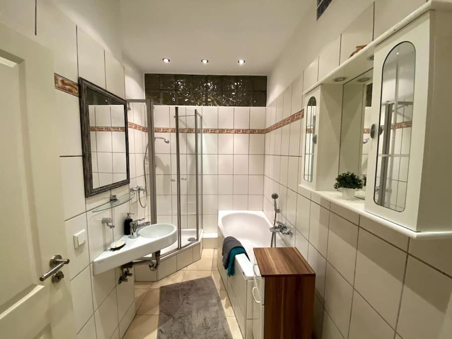 Cosy & Central Flat Near Duesseldorf Center Esterno foto